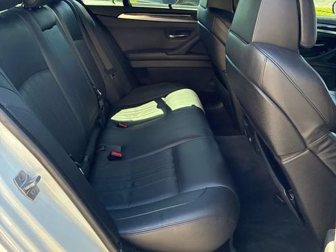 Used 2013 BMW M5 RWD image 7