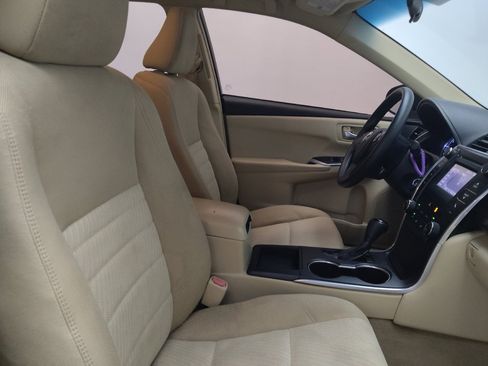 Used 2017 Toyota Camry LE FWD image 21
