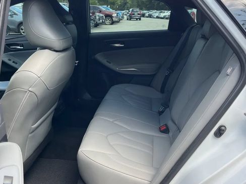 Used 2020 Toyota Avalon XLE w/ Moonroof Package FWD image 13