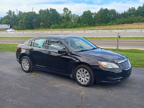 Used 2013 Chrysler 200 LX FWD image 7
