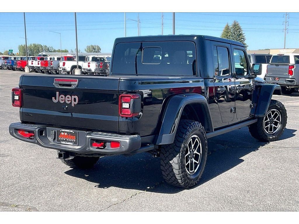 Used 2024 Jeep Gladiator Rubicon AWD/4WD image 15