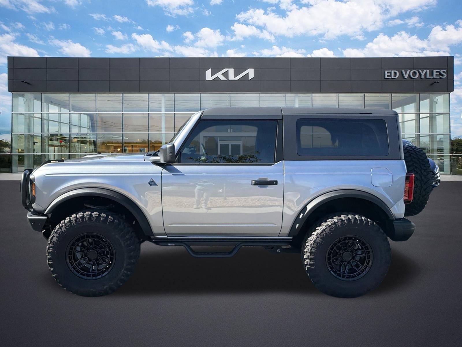 Used 2024 Ford Bronco Black Diamond AWD/4WD image 4