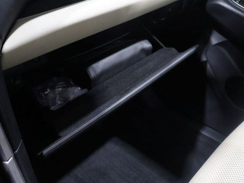 Used 2022 Subaru Ascent Limited w/ Popular Package #2A image 30