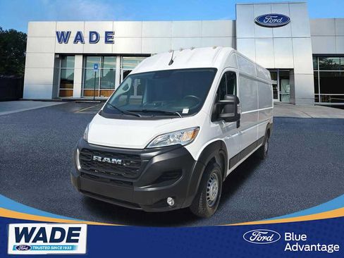 Used 2025 RAM ProMaster 2500 w/ Convenience Group FWD image 1