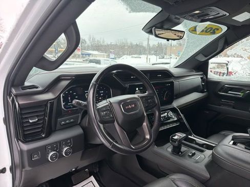Used 2022 GMC Sierra 1500 AT4 w/ Technology Package AWD/4WD image 25