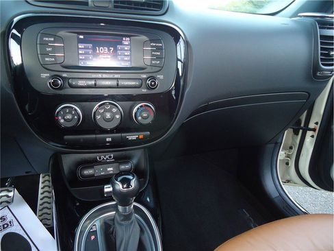 Used 2016 Kia Soul ! w/ Umber Package 1 image 22