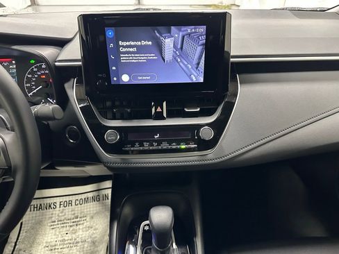 Used 2025 Toyota Corolla SE image 25
