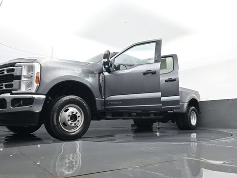 Used 2024 Ford F350 XLT AWD/4WD image 31