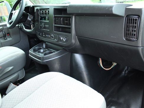 Used 2020 Chevrolet Express 3500 w/ Power Convenience Package image 12