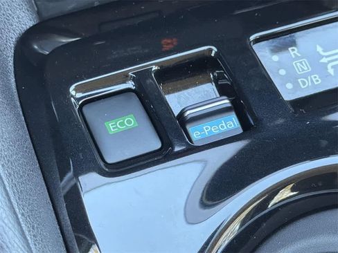 Used 2024 Nissan Leaf SV Plus image 19
