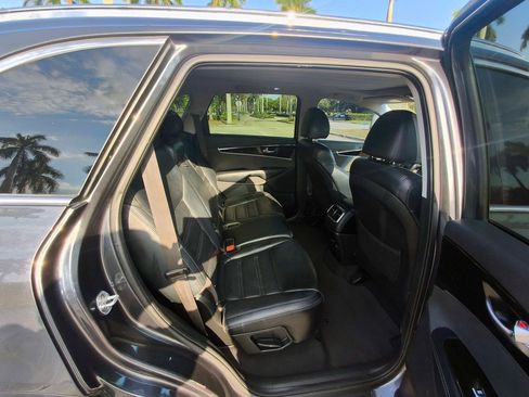 Used 2019 Kia Sorento EX FWD image 9