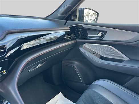 Used 2023 Acura MDX A-Spec image 31