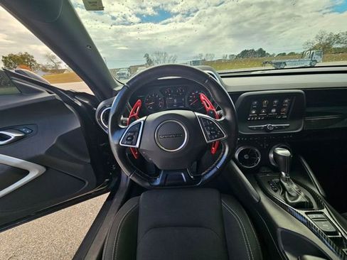 Used 2021 Chevrolet Camaro LT image 13