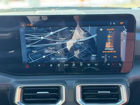 Used 2025 Ford Mustang Premium image 21