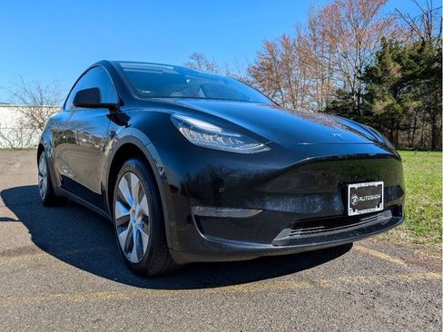 Used 2021 Tesla Model Y Long Range AWD/4WD image 3