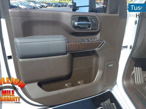 Used 2023 GMC Sierra 2500 Denali w/ Denali Ultimate Package AWD/4WD image 13