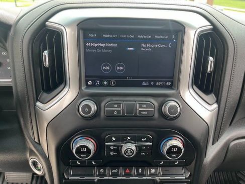 Used 2022 Chevrolet Silverado 1500 RST image 16