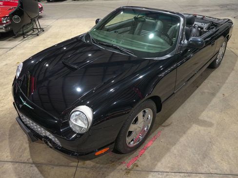 Used 2002 Ford Thunderbird Deluxe image 15