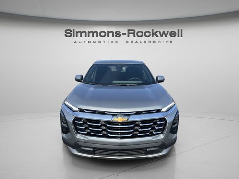 New 2026 Chevrolet Equinox LT image 2