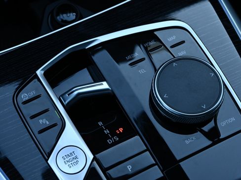 New 2026 BMW X5 xDrive40i w/ M Sport Package image 17