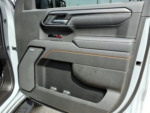 Used 2025 GMC Sierra 1500 AT4 w/ AT4 Premium Package AWD/4WD image 13