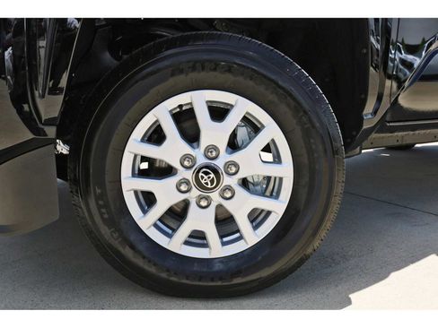 Used 2026 Toyota Tacoma SR AWD/4WD image 29