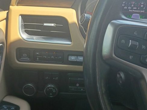 Used 2021 Chevrolet Tahoe Premier w/ Premium Package RWD image 10