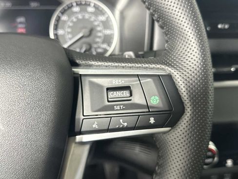 Used 2025 Mitsubishi Outlander SE AWD/4WD image 27