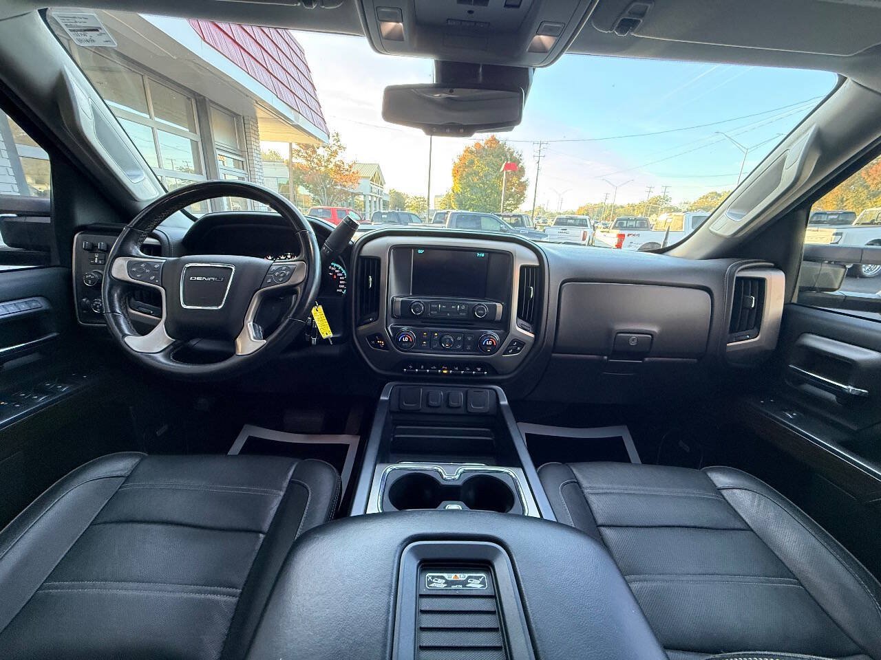 Used 2018 GMC Sierra 2500 Denali w/ Duramax Plus Package AWD/4WD image 34