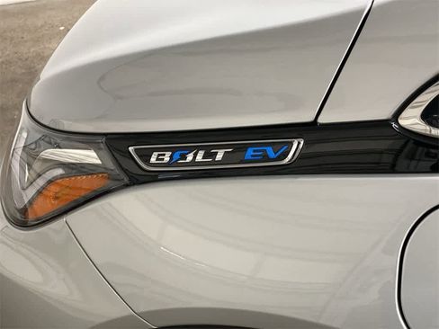 Used 2020 Chevrolet Bolt Premier w/ Infotainment Package image 10