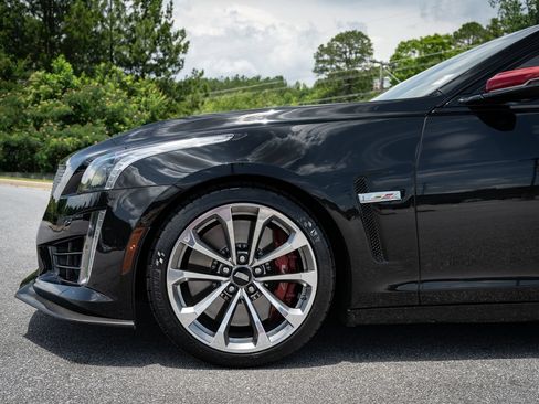Used 2018 Cadillac CTS V RWD image 12