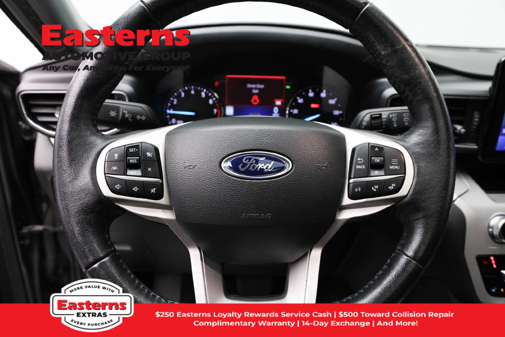 Used 2023 Ford Explorer XLT w/ Equipment Group 202A AWD/4WD image 11