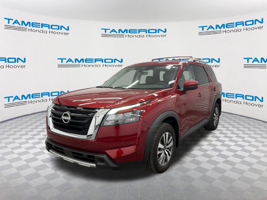 Used 2025 Nissan Pathfinder SL AWD/4WD image 1