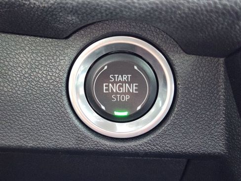 Used 2024 Chevrolet Traverse RS FWD image 21