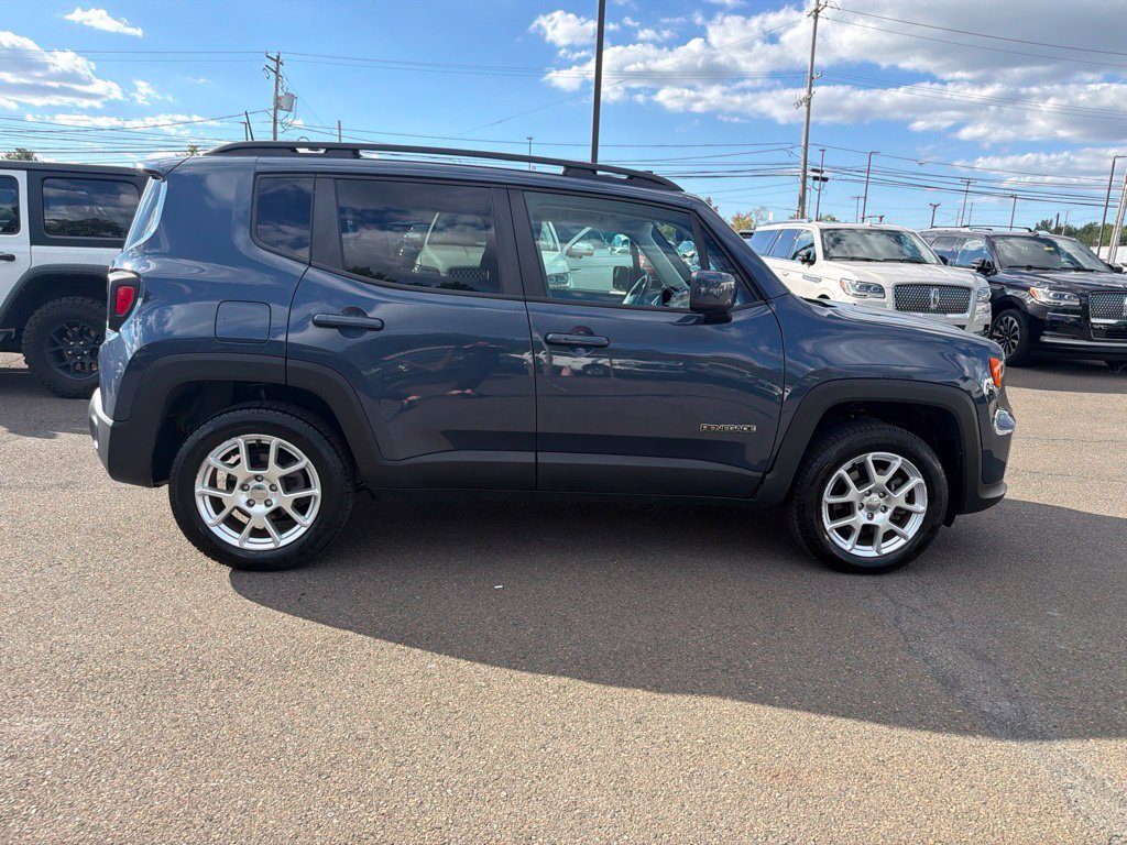 Used 2020 Jeep Renegade Latitude w/ Cold Weather Group AWD/4WD image 7