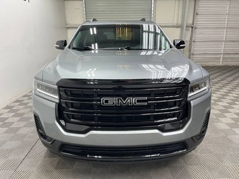 Used 2023 GMC Acadia SLT w/ Elevation Edition FWD image 4