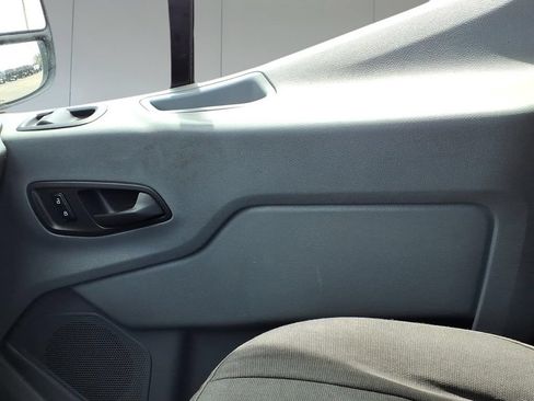 Used 2019 Ford Transit 250 148 Low Roof RWD image 23