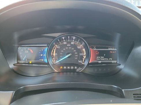 Used 2019 Ford Explorer XLT w/ Equipment Group 202A image 18