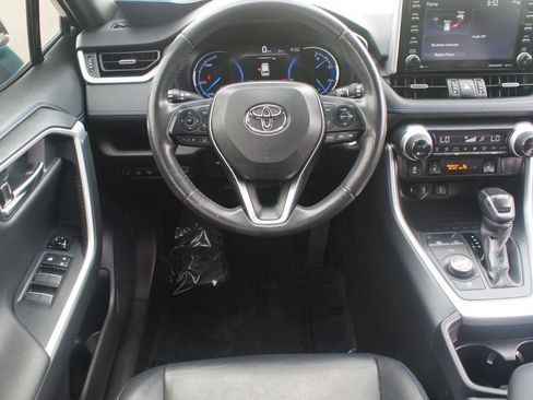 Used 2020 Toyota RAV4 XSE w/ XSE Grade Weather Package AWD/4WD image 5