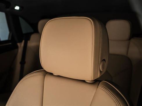 Certified 2026 Porsche Macan AWD/4WD image 21