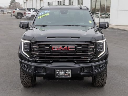 Used 2025 GMC Sierra 1500 AT4X image 28