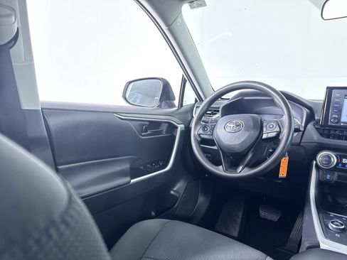 Used 2022 Toyota RAV4 LE AWD/4WD image 15
