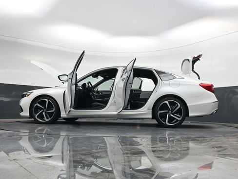 Used 2021 Honda Accord Sport image 40