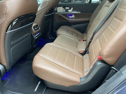 Certified 2025 Mercedes-Benz GLS 450 4MATIC image 40