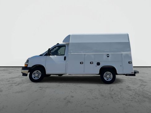 New 2024 Chevrolet Express 3500 w/ Power Convenience Package image 5