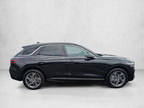 Used 2025 Genesis GV70 2.5T AWD/4WD image 4