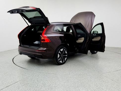 New 2026 Volvo XC60 B5 Plus w/ Climate Package image 11