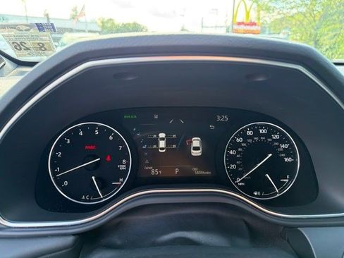Used 2021 Toyota Avalon Touring FWD image 19
