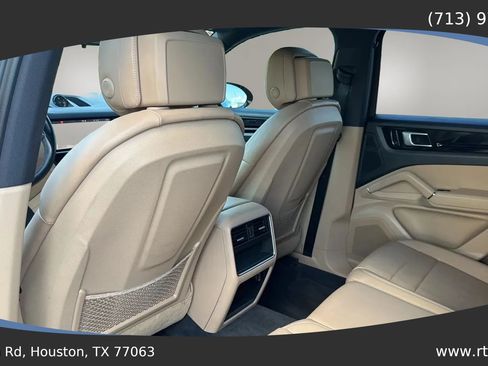 Used 2019 Porsche Cayenne AWD/4WD image 27