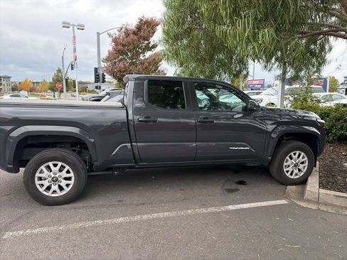 Certified 2024 Toyota Tacoma SR5 image 5